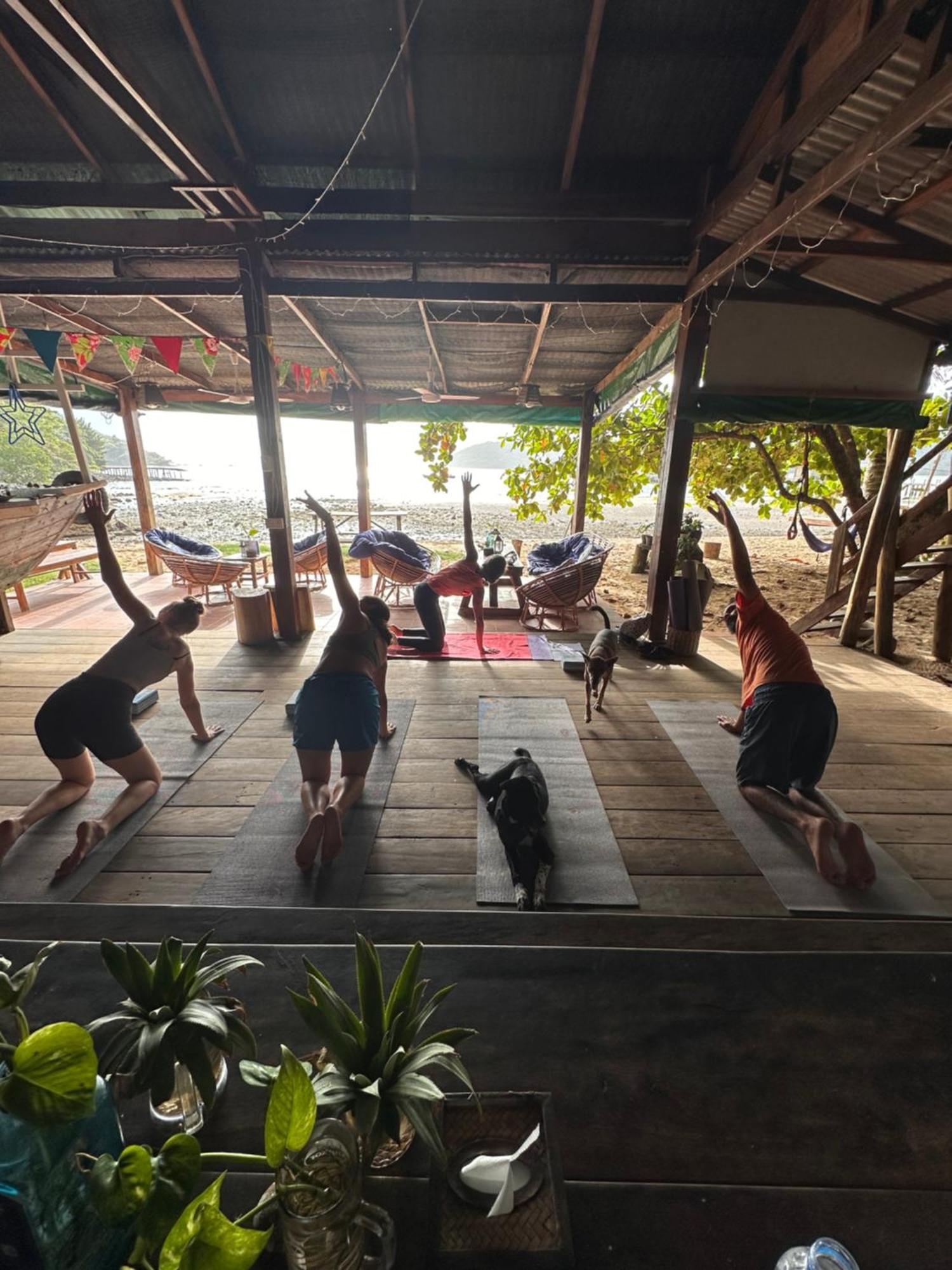 Beach House Cambodia Ронгсанлем Экстерьер фото